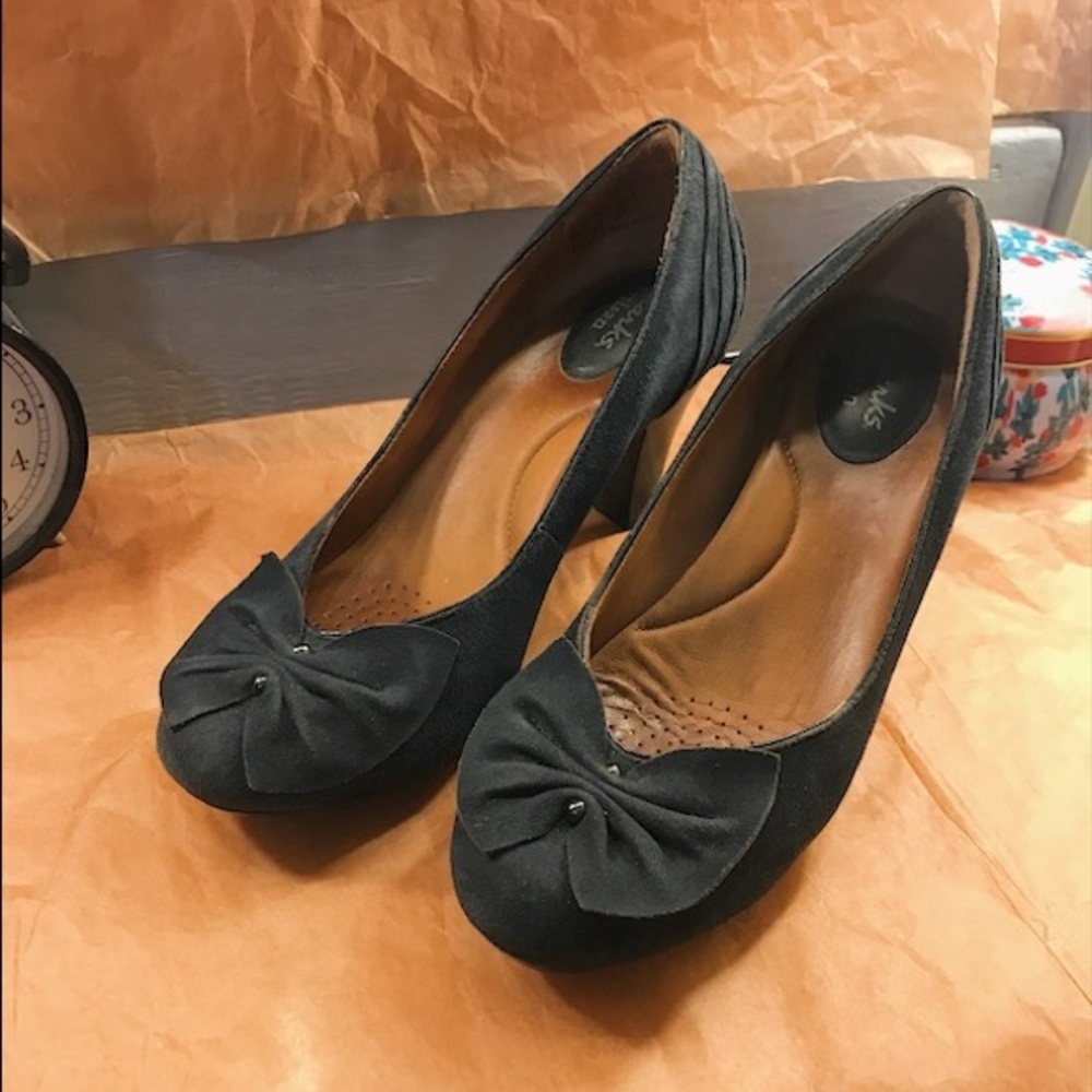 Cushioned Clark Heels